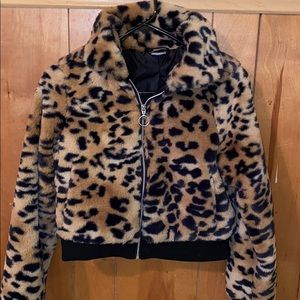 Faux fur leopard jacket